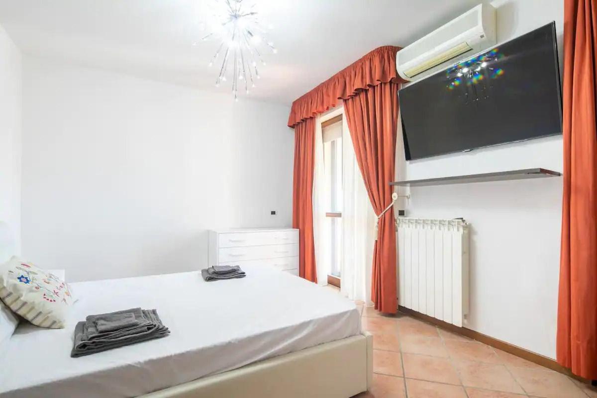 Suite Con 2 Balconi - 6 Guest Prato  Esterno foto